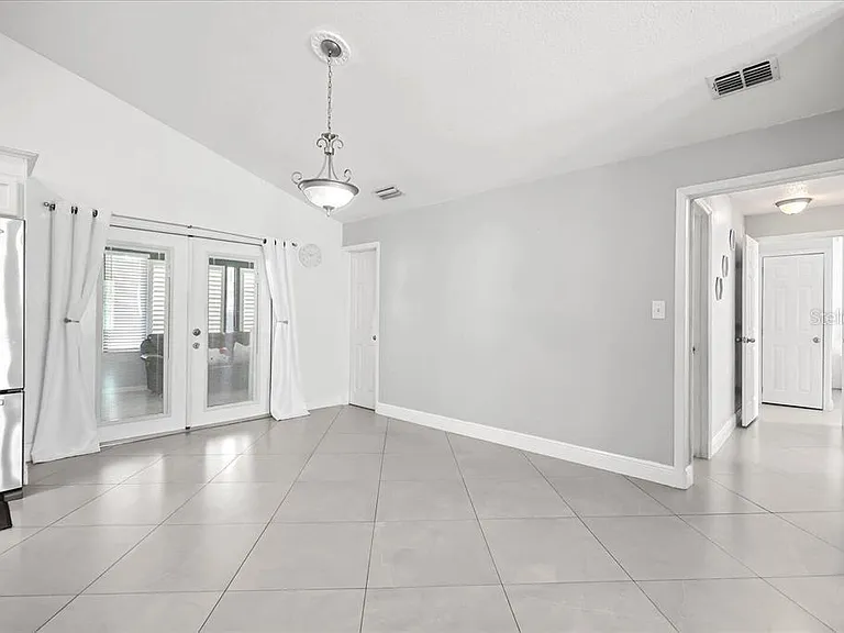 4024 Anthony Ln — Photo 6