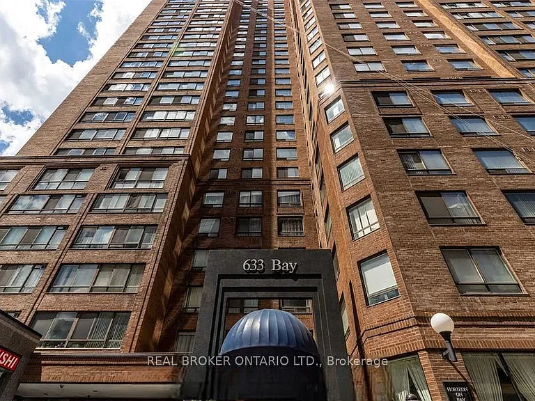 633 Bay St #2021 — Photo 13