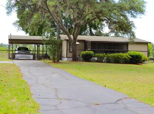 18650 SE 55th Pl, Ocklawaha, FL 32179