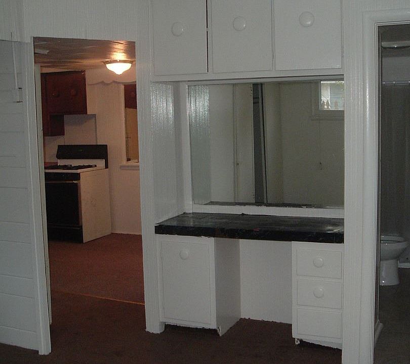 2nd image of 1430 Parrett St APT 7
