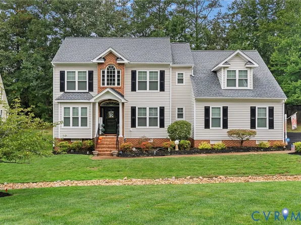 5212 Nairn Ln, Chester, VA 23831