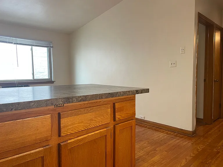 1112 Knapp — Photo 33