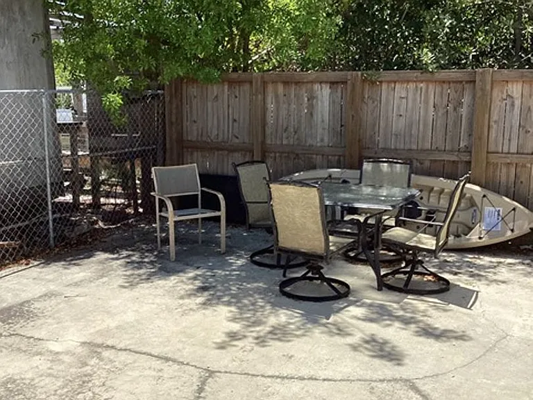 H16 Miriam St — Photo 20