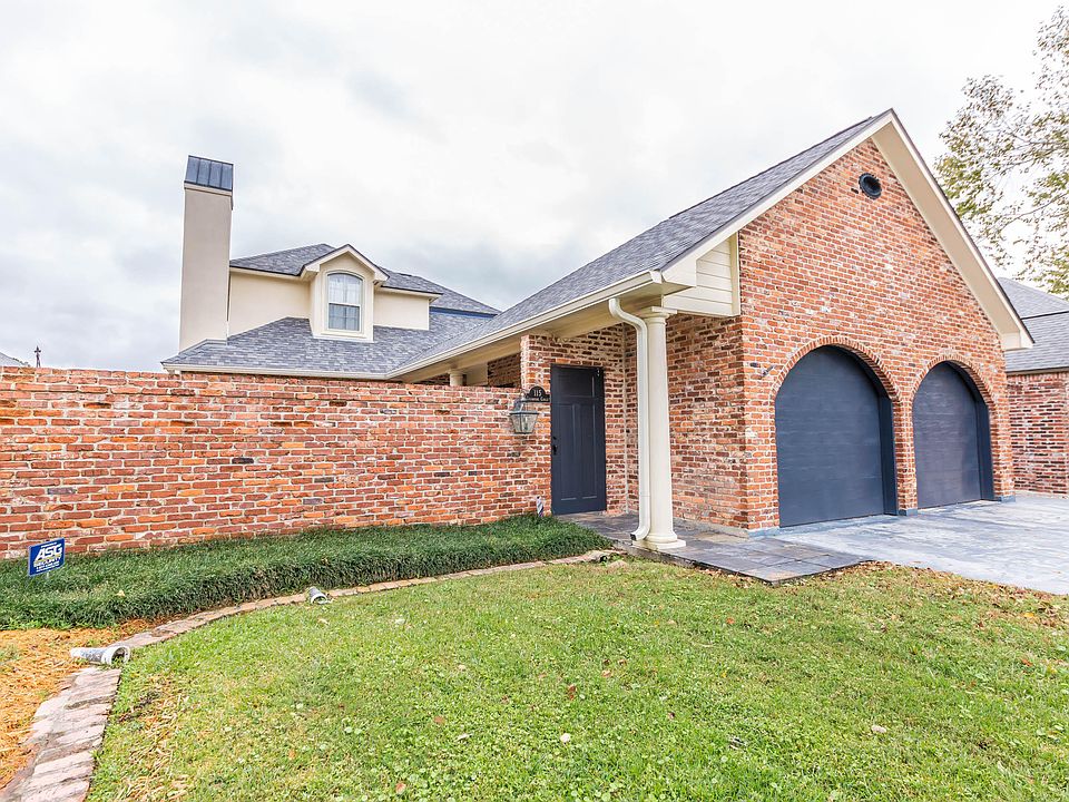 1st image of 115 Cherbourg Cir