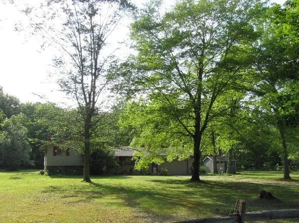 1630 N County Line Rd, Geneva, OH 44041