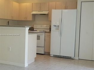 101 Hidden Court Rd #1-A, Hollywood, FL 33023