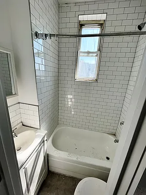 Rented by Gugenheim Realty LLC | media 11