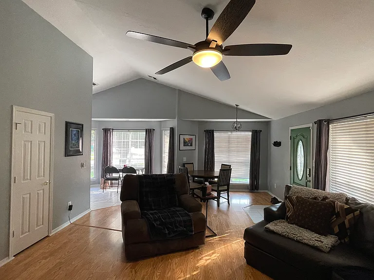 12917 Kim Ct — Photo 8