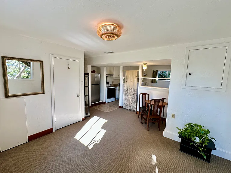 1053 Cragmont Ave #B — Photo 4