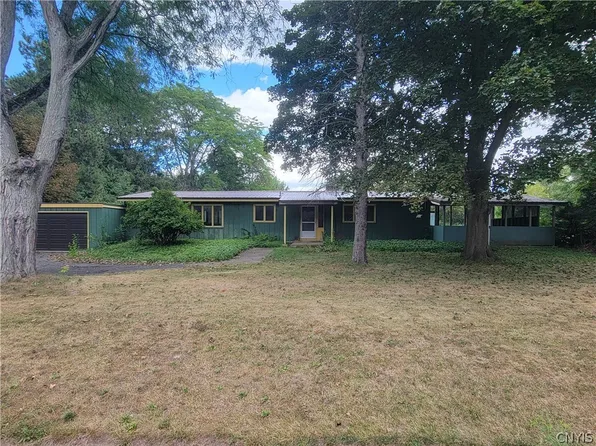 7670 River Rd, Baldwinsville, NY 13027