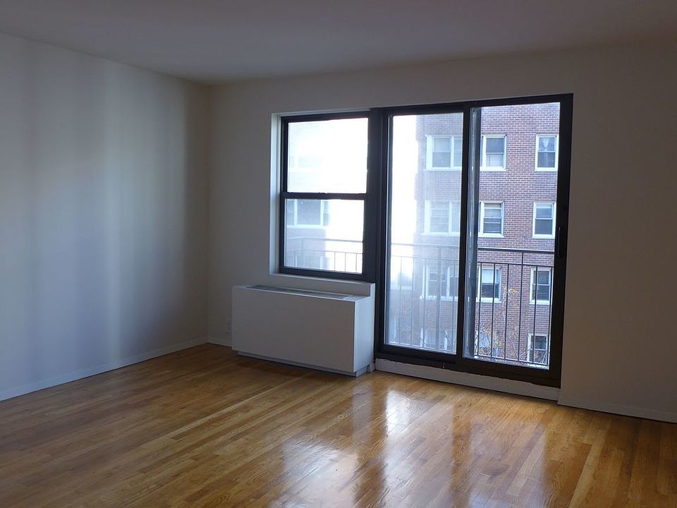 1st image of 70 E 12th St APT 6C
