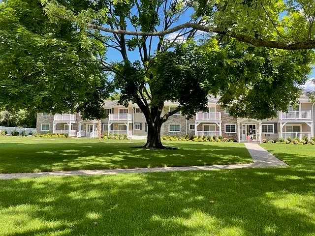 Fairfield Courtyard at Lake Grove — Photo 29