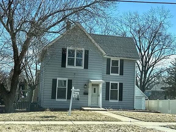 5th image of 353 Wilcox Ave