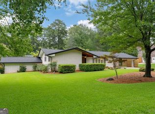 2401 Henderson Pines Ct, Tucker, GA 30084