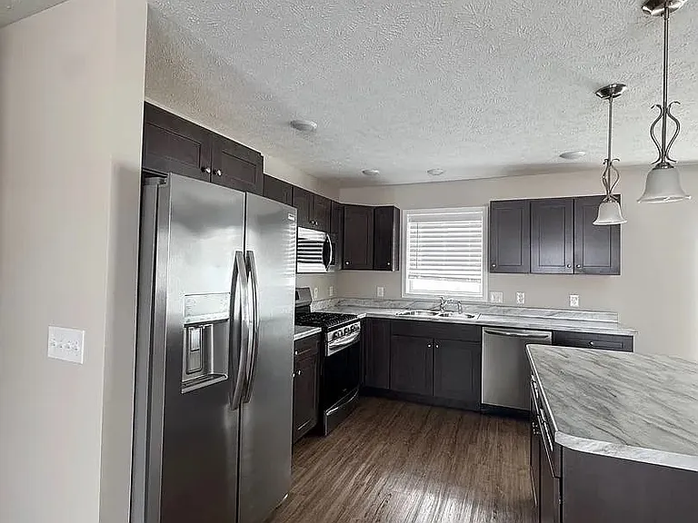5085 Liberty Dr — Photo 12