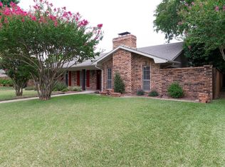 2922 Country Place Ct, Carrollton, TX