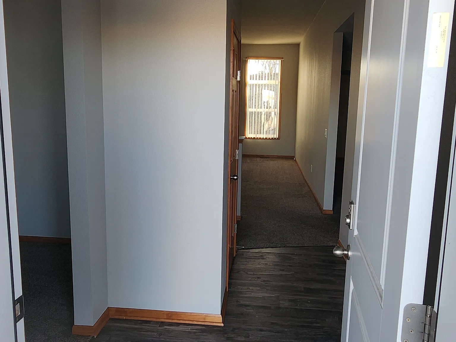 3 bed, 1902 sqft, $2,200 — Photo 2