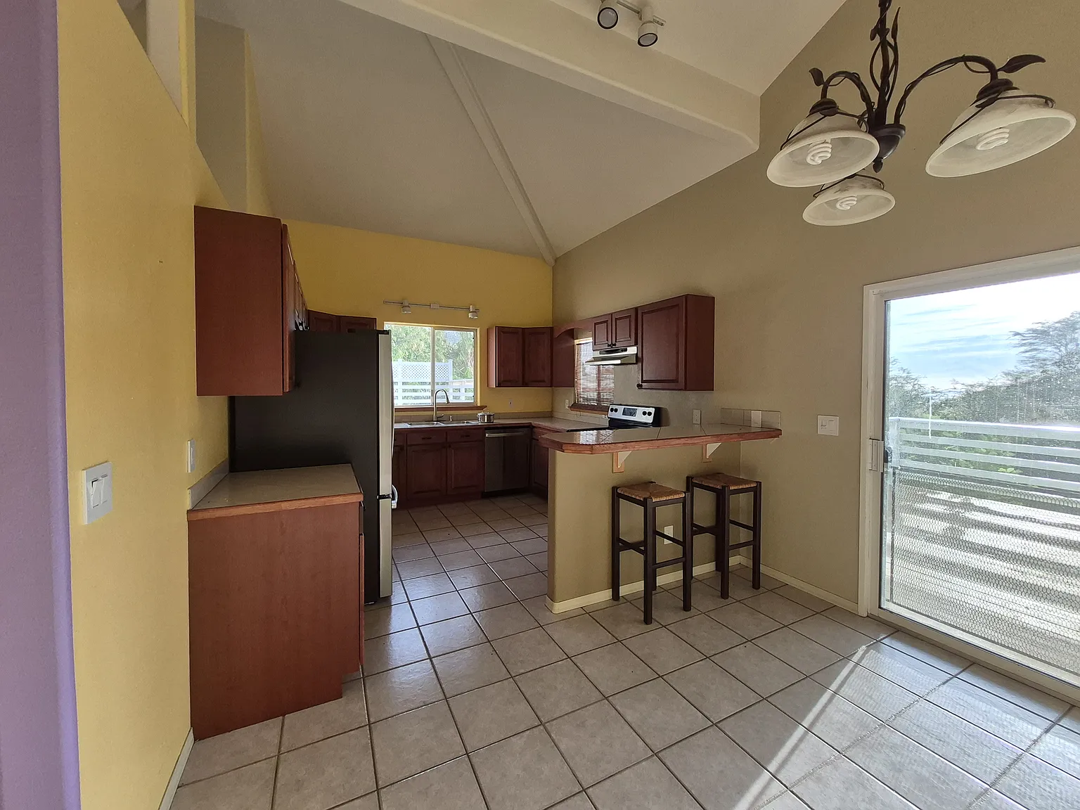 68-3608 Malina St — Photo 4