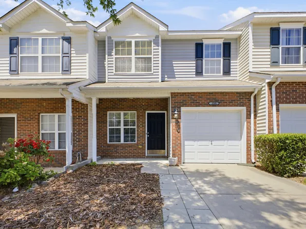 205 Azteca Dr, Matthews, NC 28104
