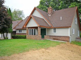 35780 36th Ave, Paw Paw, MI 49079