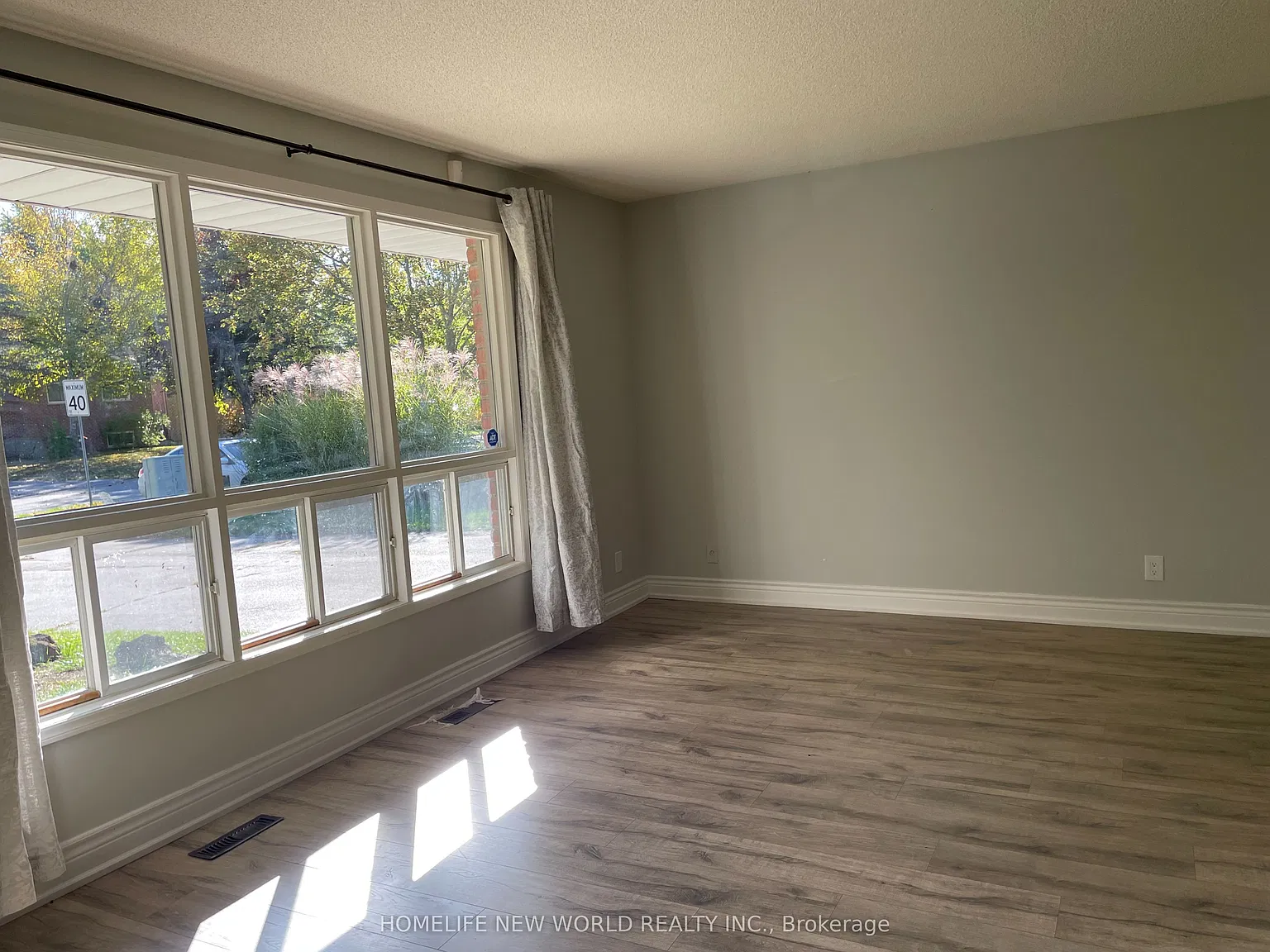 4 bed, $3,400 — Photo 3