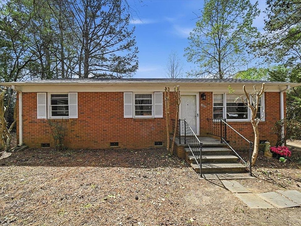 1st image of 102 Abrams St