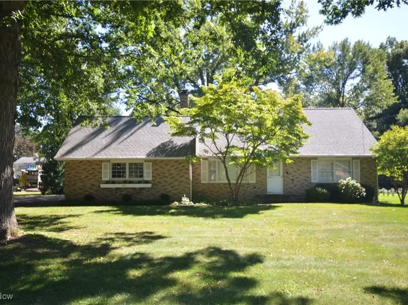 630 Woodland Dr, Tallmadge, OH 44278