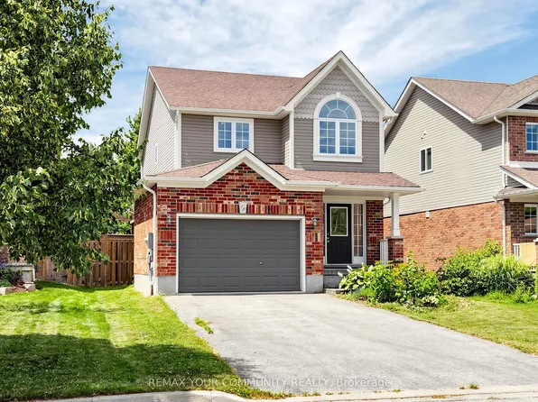 18 Davis St, Collingwood, ON L9Y 0C9