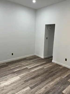 Rented by Maidman Realty Group LL | media 8