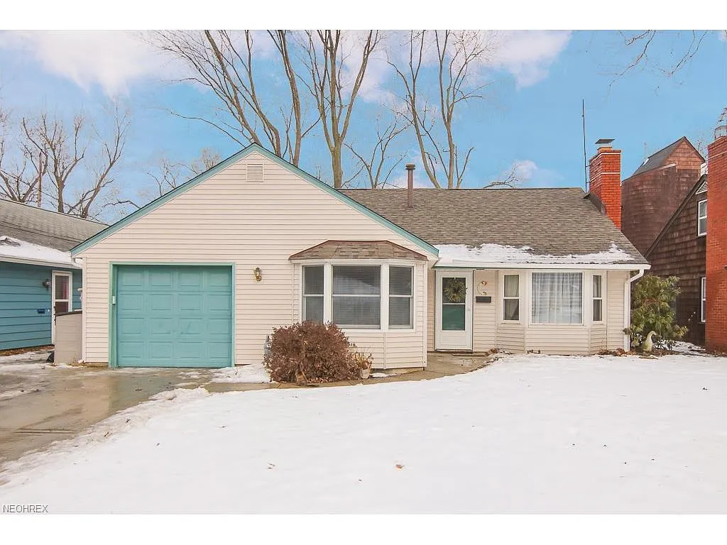 480 Cresent Dr photo 1