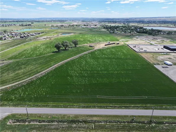 2803 S 72nd St W, Billings, MT 59106