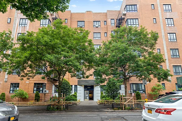 Sold by Compass | media 10