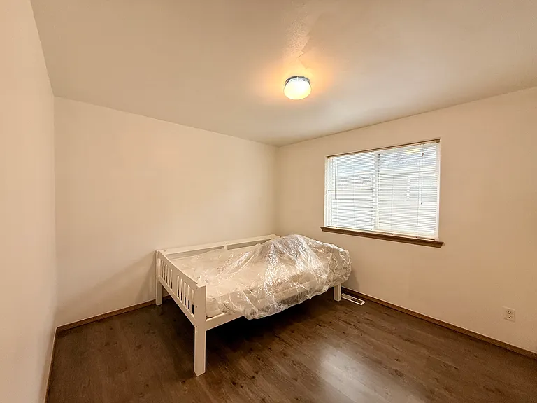 3908 S Holly St — Photo 16