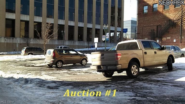 2nd image of Tuscarawas St E