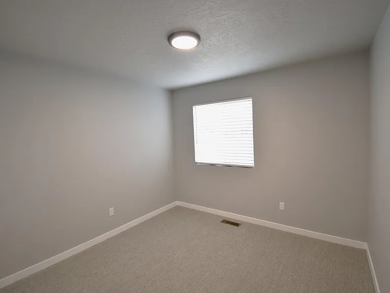 5122 W Milano St — Photo 12
