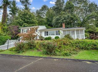 22 Tarrywile Lake Rd, Danbury, CT 06810
