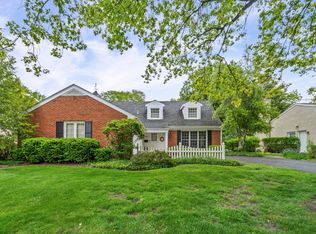 1533 N Belmont Ave, Arlington Heights, IL 60004