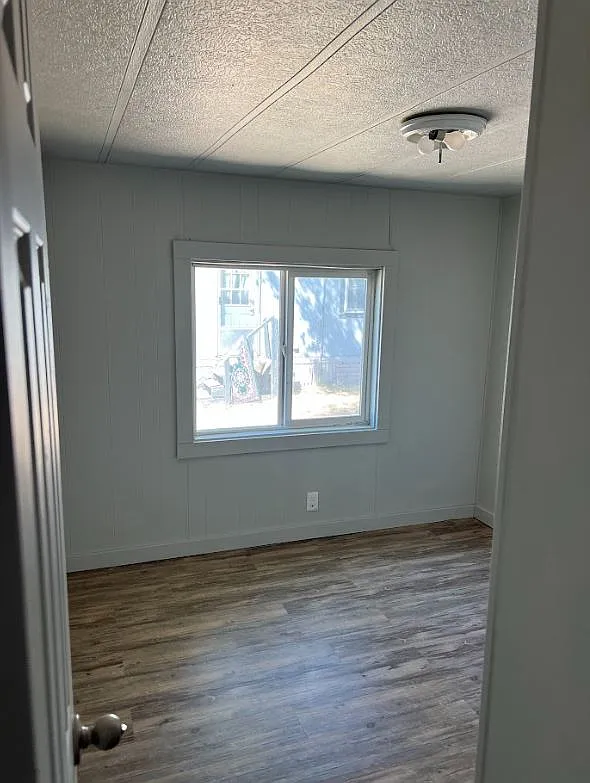 2 bed, 700 sqft, $925 — Photo 3