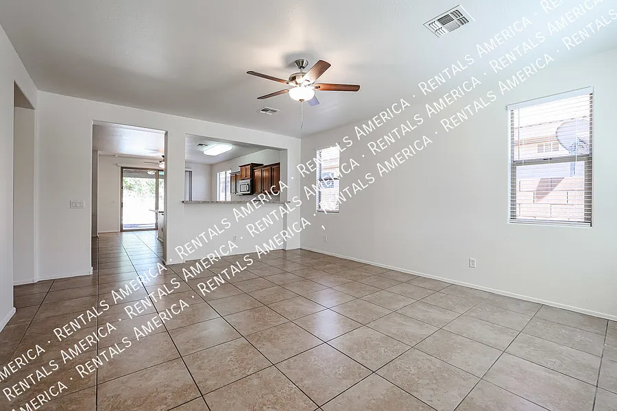 Beautiful 3BD 2BA home with POOL and SOLAR in Laveen Meadows! — Photo 4