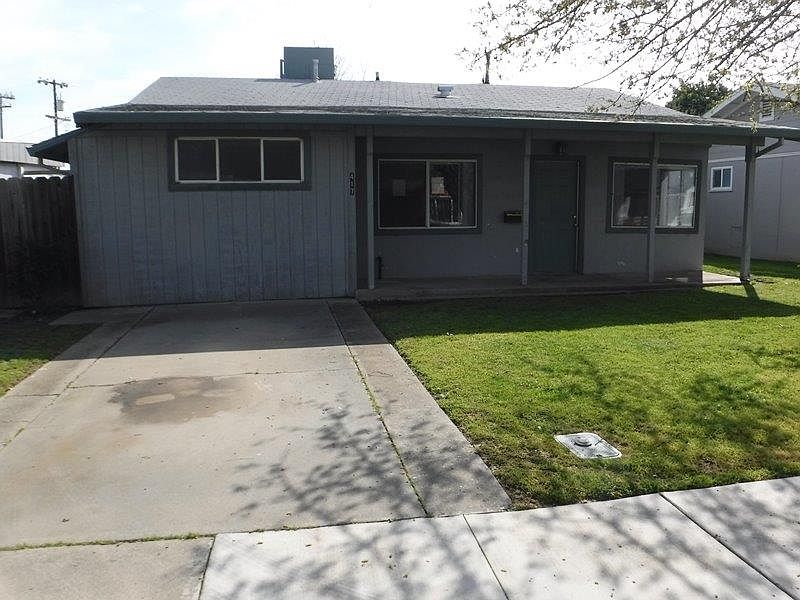 1st image of 417 Lilac Ln