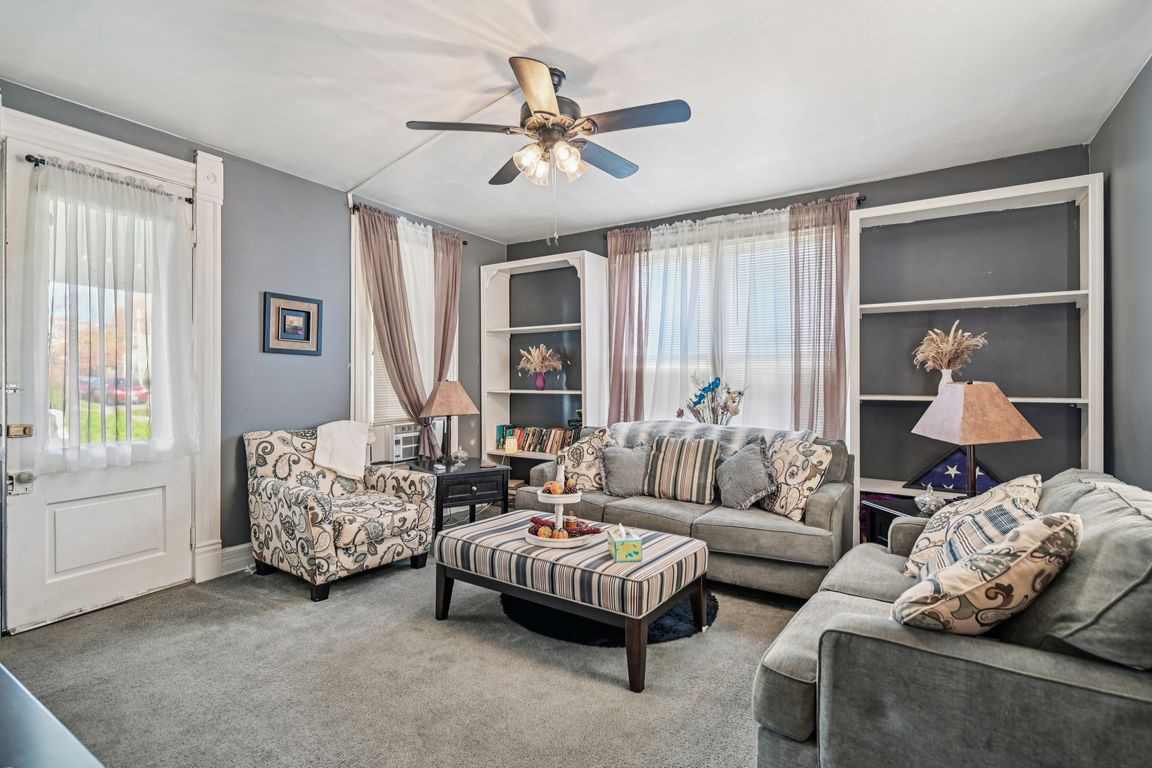 next background image