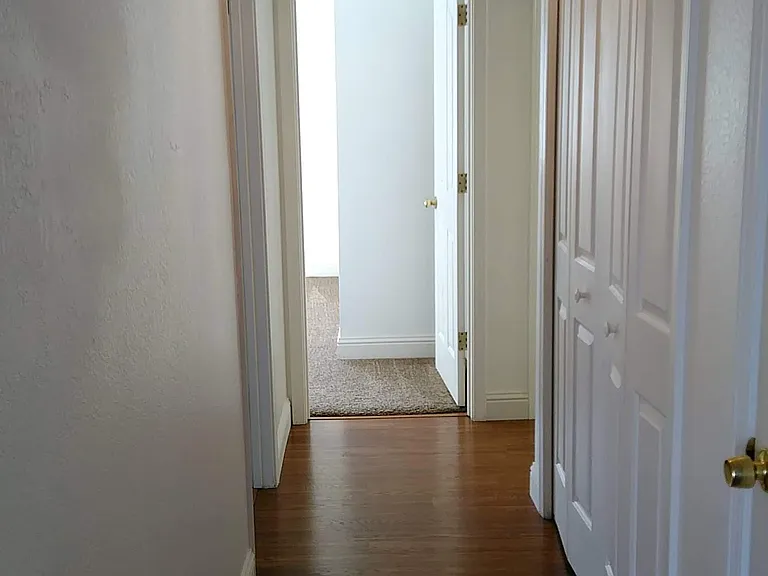 1305 Howard Ct — Photo 6