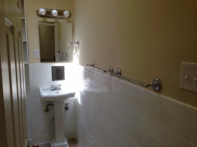 725 Grundy St — Photo 18