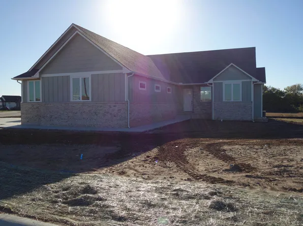 1603 Diamond Cir, Mulvane, KS 67110