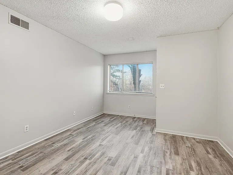 Remodeled AND Affordable Heber Springs Apartments. — Photo 17