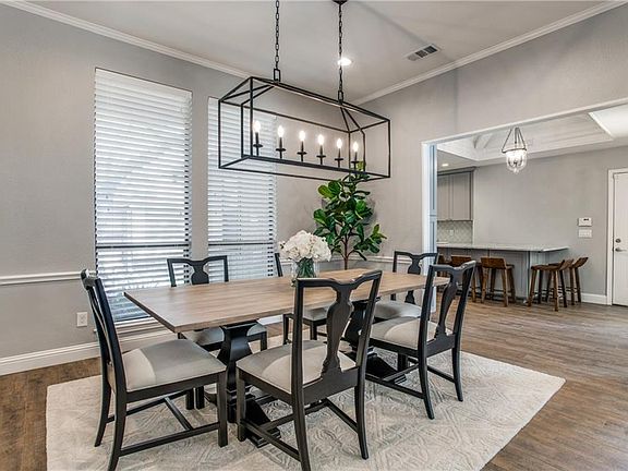 2nd image of 225 Plantation Dr