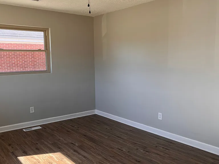 1525 Anna Ln — Photo 6