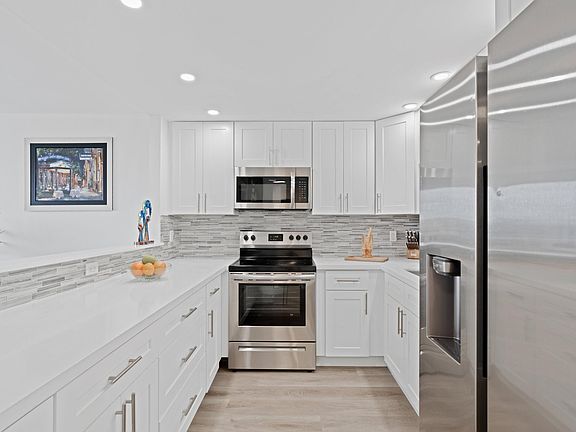 2nd image of 7081 Environ Boulevard #543