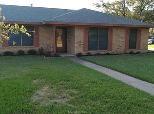 3600 Midwest Dr, Bryan, TX 77802
