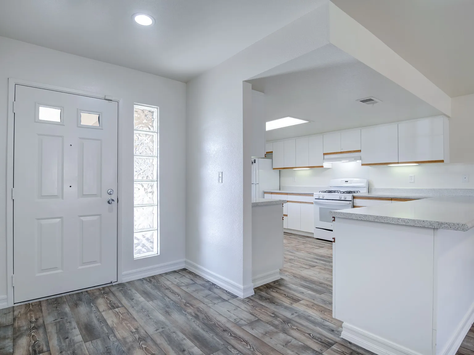 Aero Ridge - Military Housing — Photo 3